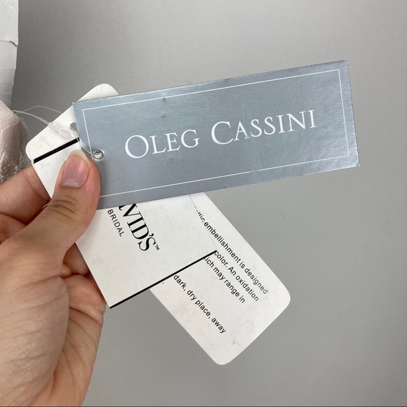 NWT Oleg Cassini CW748 Wedding Dress - Picture 7 of 14